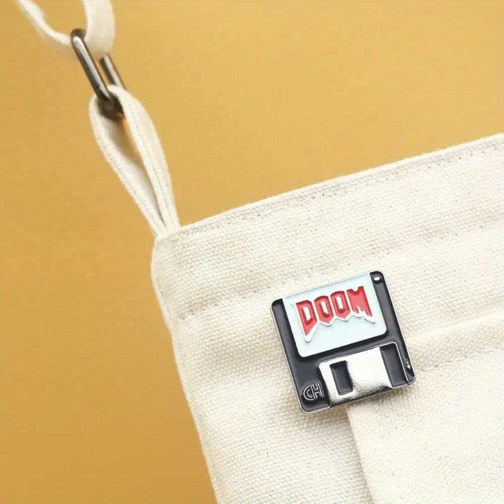 RETRO GAMING VINTAGE DOOM FLOPPY DISC OIL DRIPPED ENAMEL PIN  NWT - Picture 13 of 13